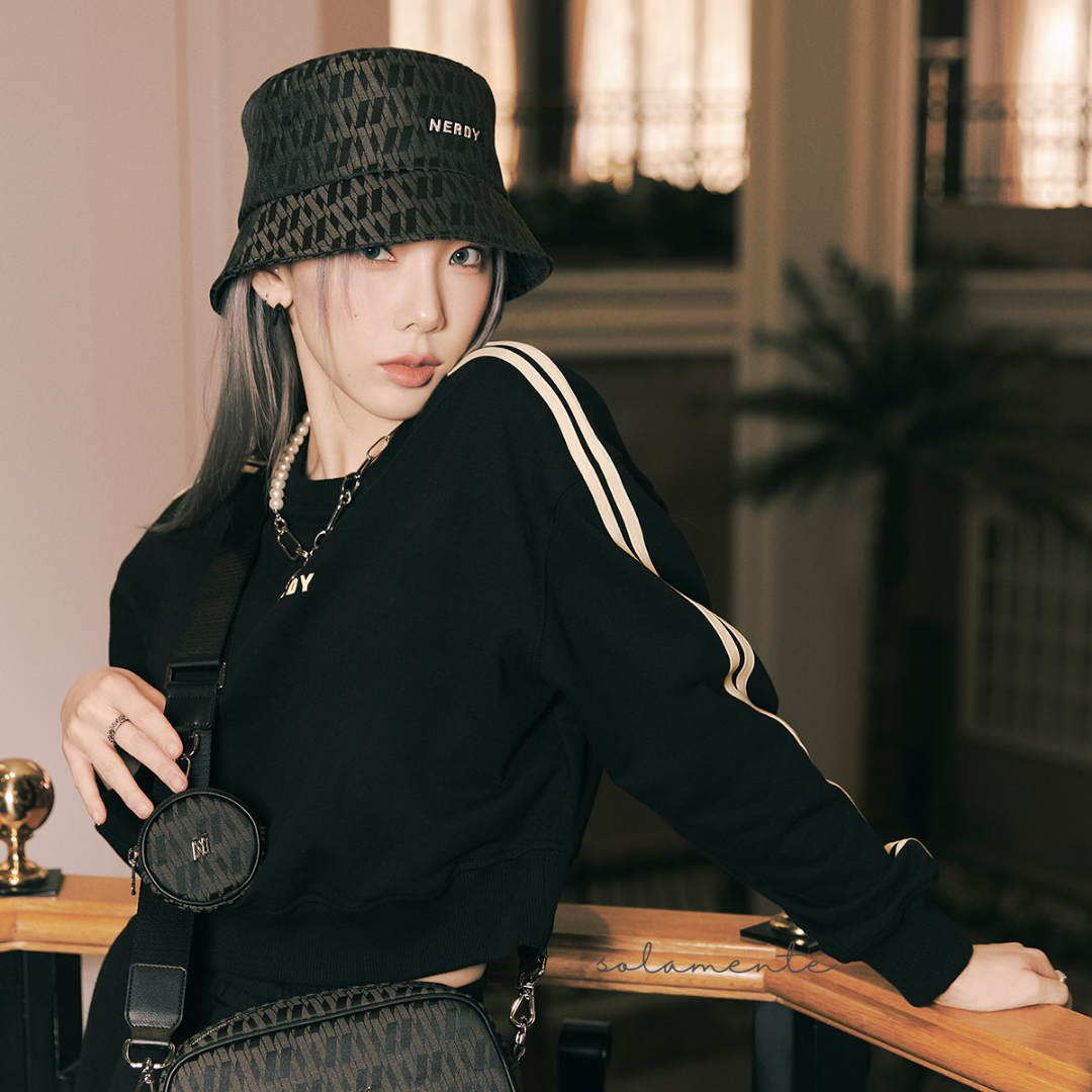 Taeyeon's Pick) [NERDY] 22SS Striped 