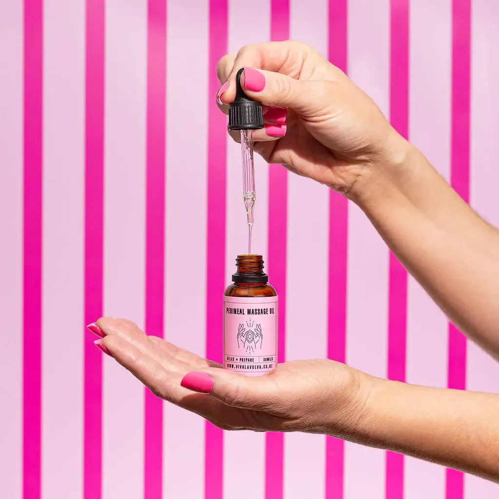 VLV-PerinealMassageOil_Shot10