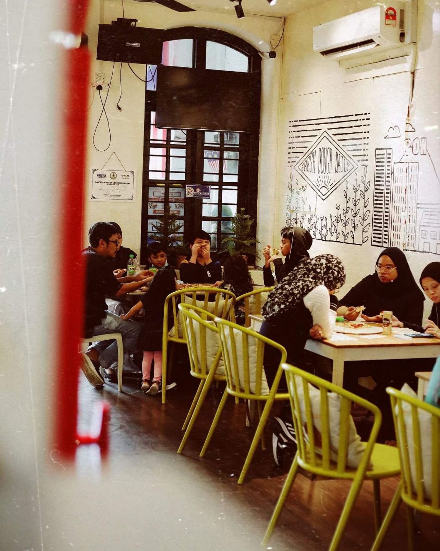 MikerPizza - Promotion Vibes!