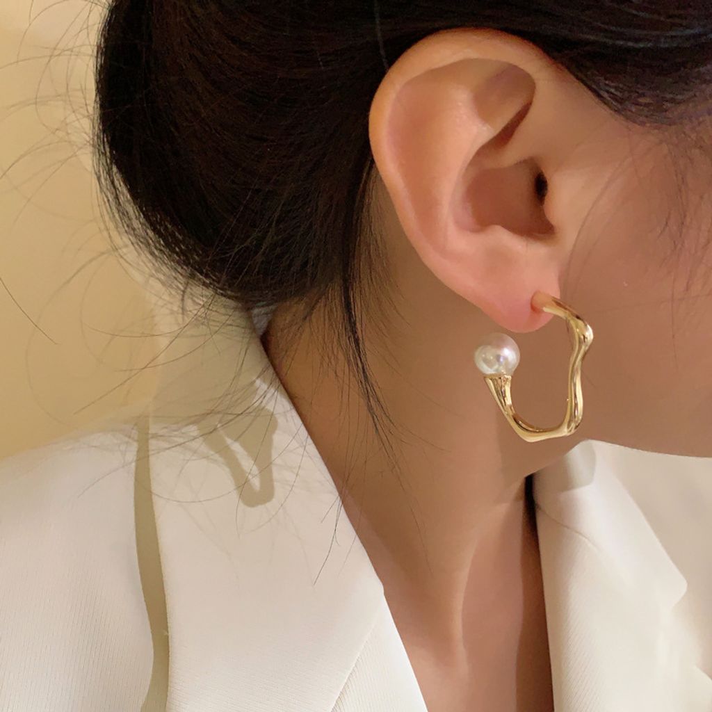 Remi Pearl Earring 2