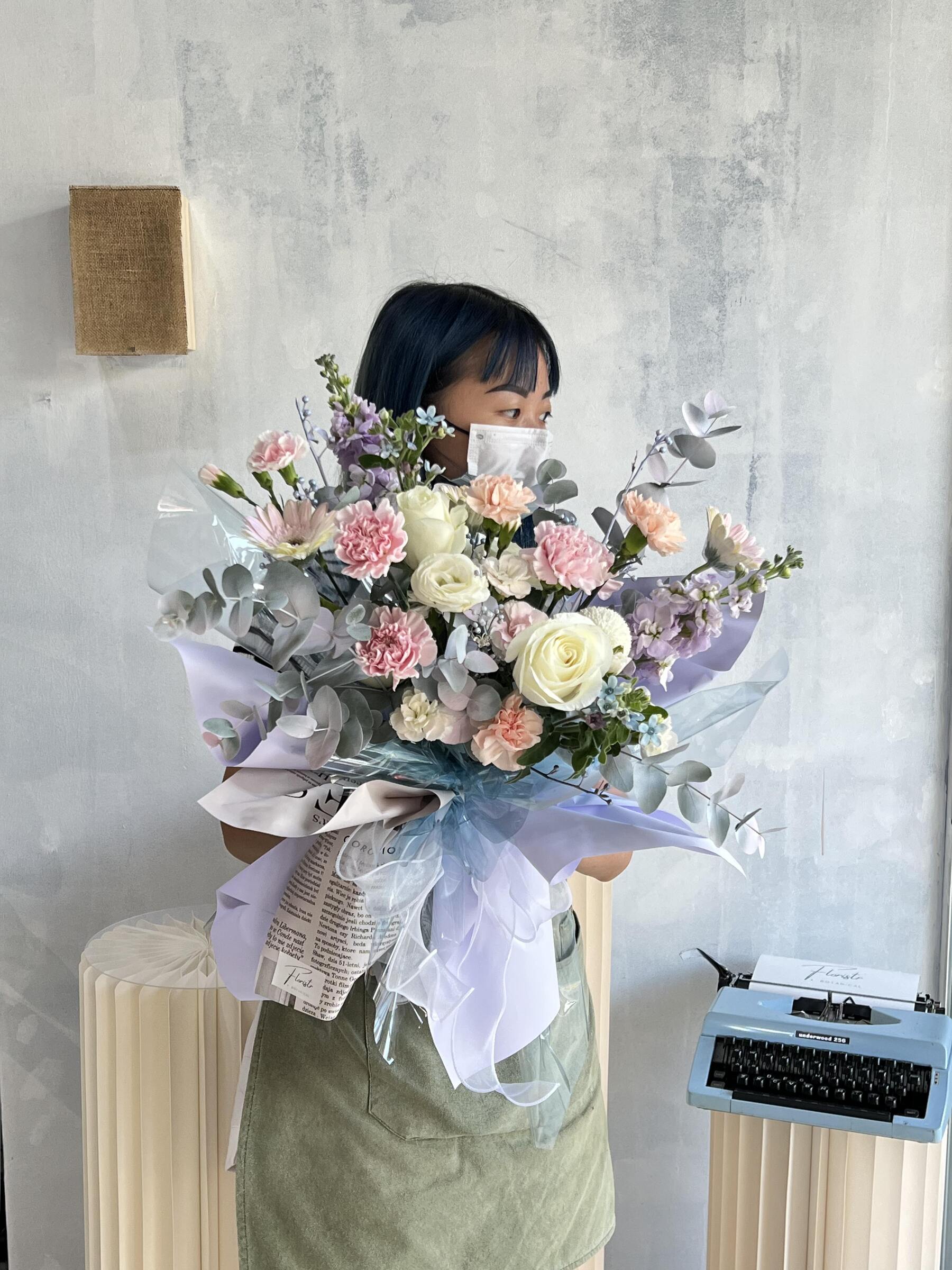 Floristr_Florist_Seremban_Flower_Bouquet_Valentine_2023_Dreamy_Blue