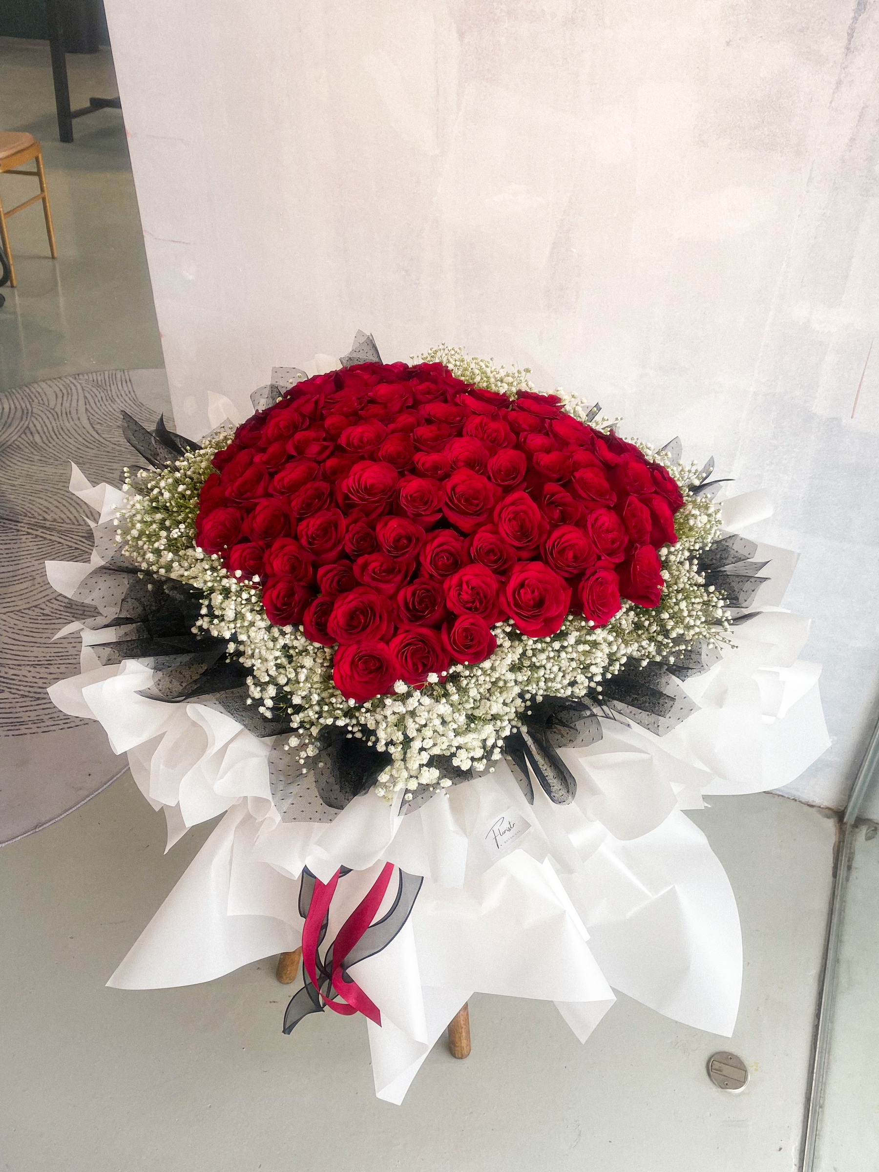 Floristr_Florist_Seremban_Flower_Bouquet_Valentine_2023 Luxury 99