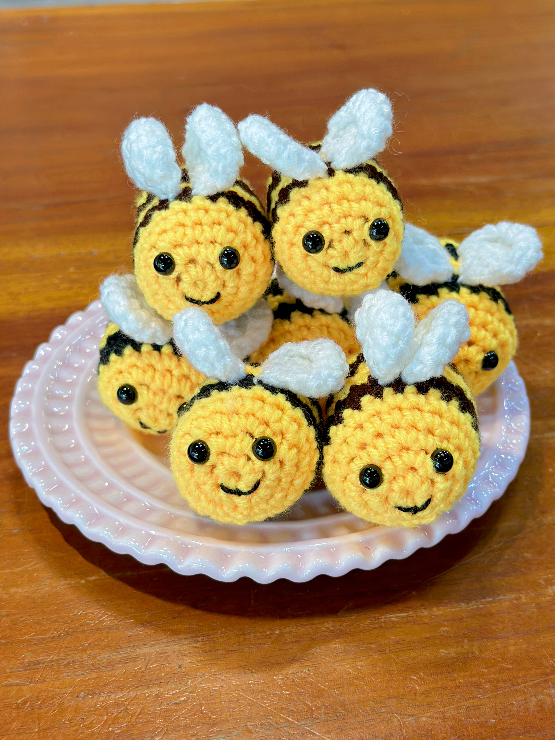 floristr_CROCHET BEE