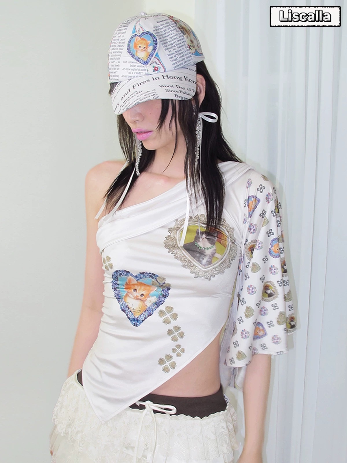 LIS CALLA｜“My Diary”子猫ネックレス柄 ワンショルダートップス ઈ LIS CALLA ઉ] “My Diary” Original Kitten Necklace Print
