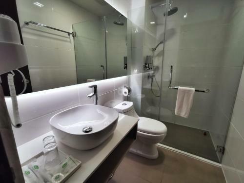GreenWorldHotel3.jpg