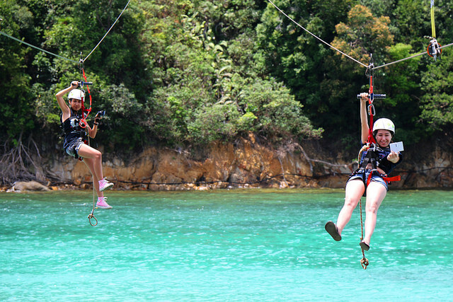 IslandHoppingFlyingFox02.jpg
