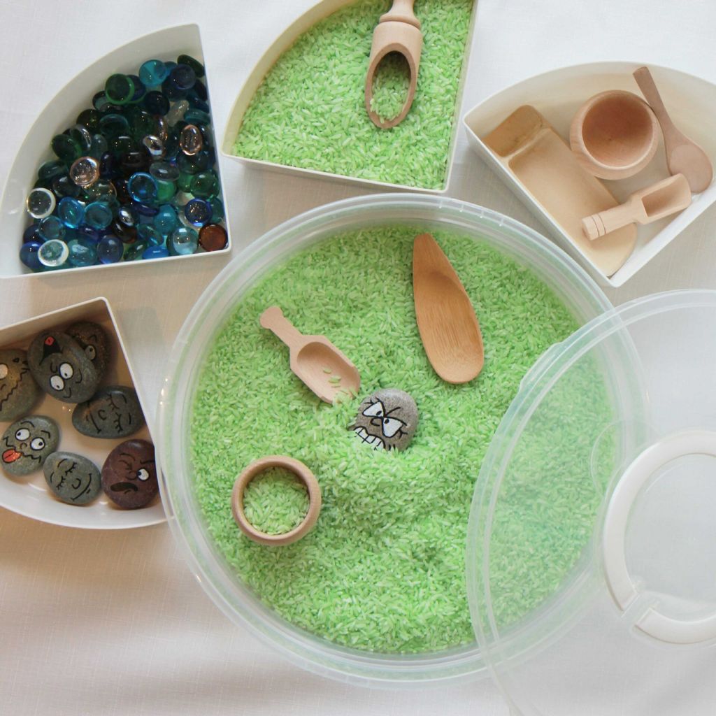 21 play tray ideas – CleverBabi