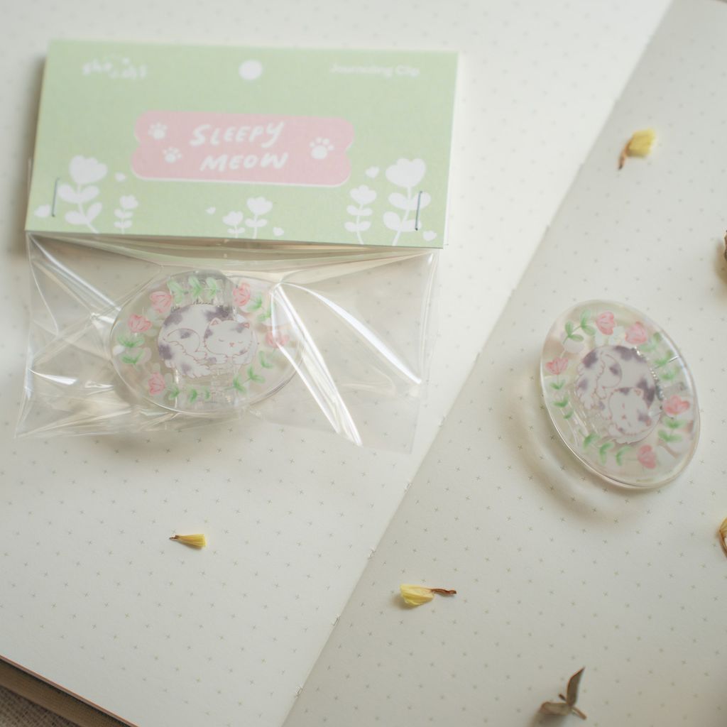 SleepyMeow24_AcrylicPin_01