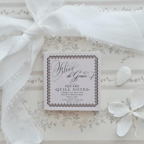 :Users:imac:Desktop:Bungu Kanja:__Website:Product:MY:MY_jieyanow atelier:原始檔:202503_Fleur De Grace:方形羽毛便箋:483581828_18263608705287882_6697700274099389726_n.jpg