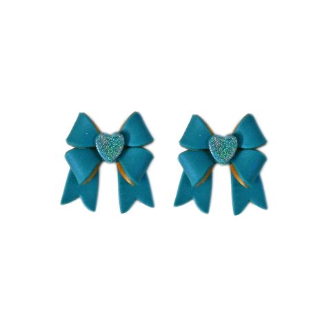 blue bow