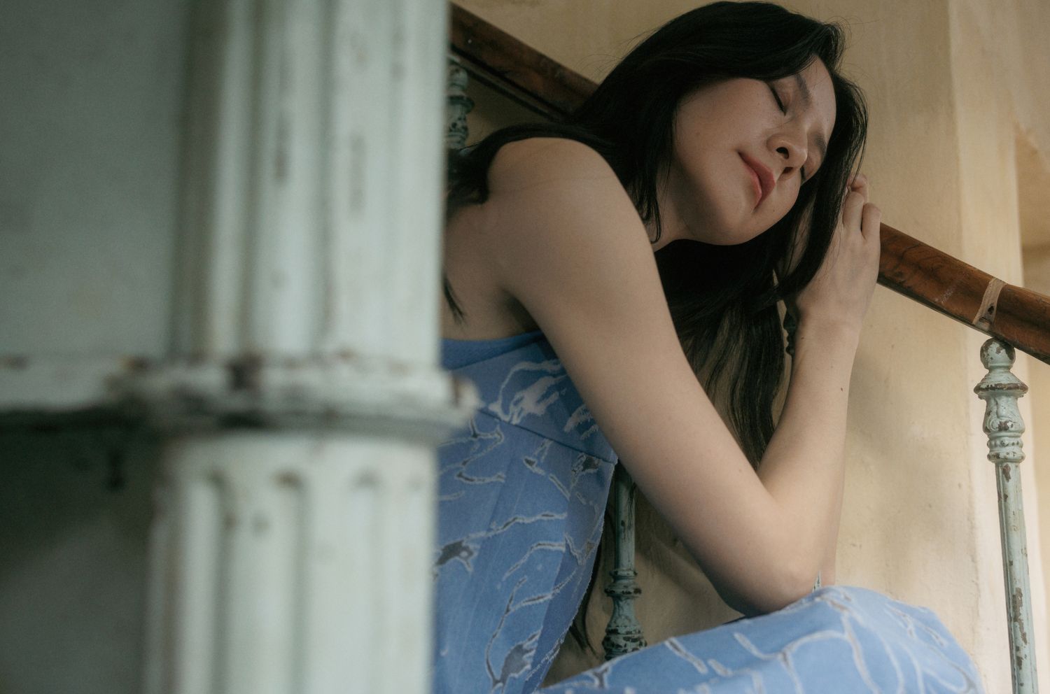 Kew. Studio | Weaving poetic and picturesque imagery into every piece of clothing.