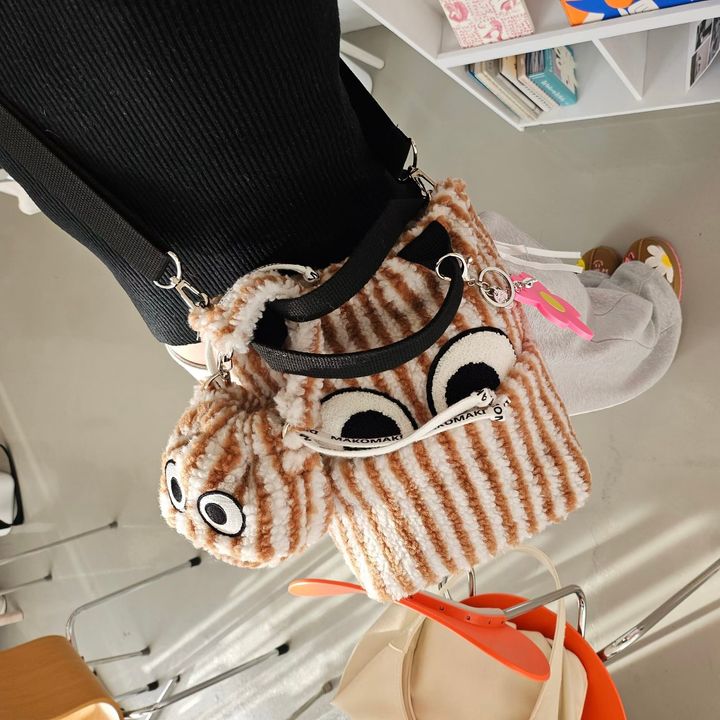 售價不包含迷你小掛包