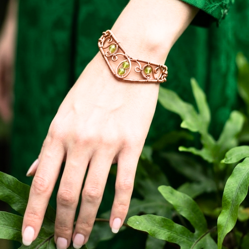 Artisan Peridot & Copper Link Bracelet - Boho Chic Gemstone Jewelry