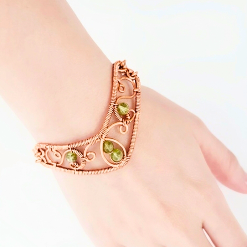 Artisan Peridot & Copper Link Bracelet - Boho Chic Gemstone Jewelry