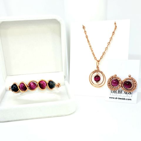 pink tiger eye gift set