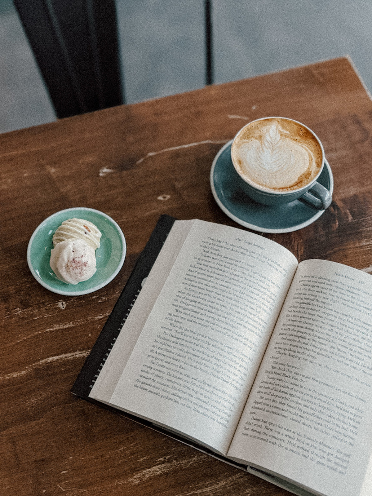 Leesy Cafe - About us