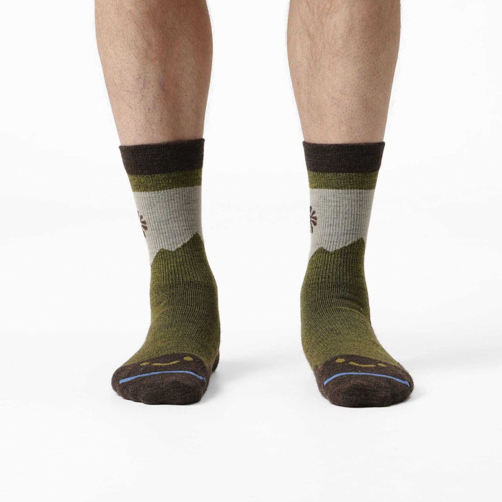 F1085-300-tetontoo_feet1