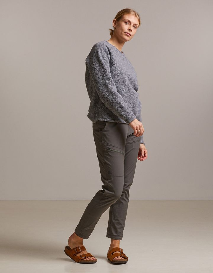 13_0eea7c0e14-aw12-w-gg-2-full