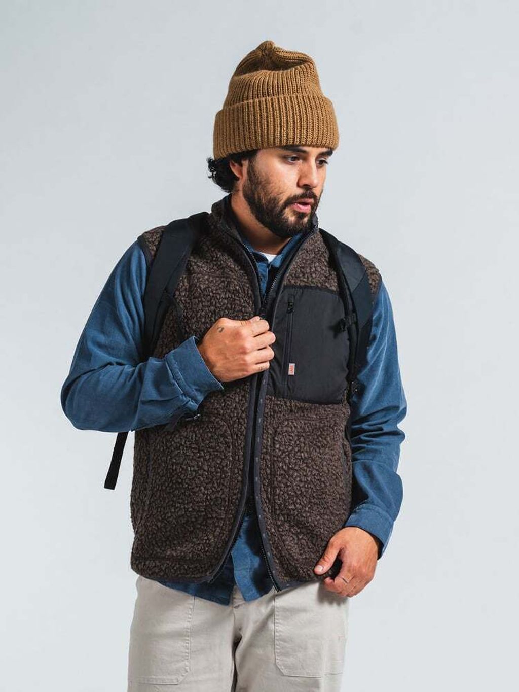 279_AW1100-U-GOLD-6-full