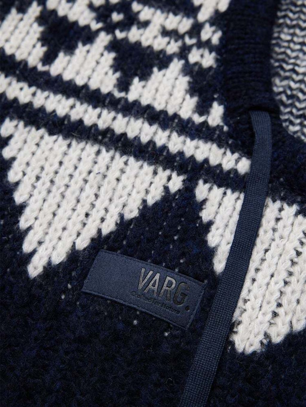 303_VX0307001-9-full