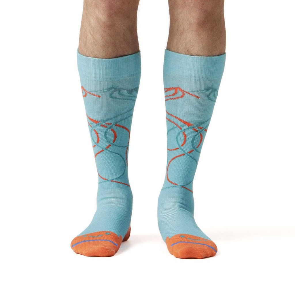 F2093-5087-feet-3_df14ab26-a853-44ed-a6d9-c533c18d7602