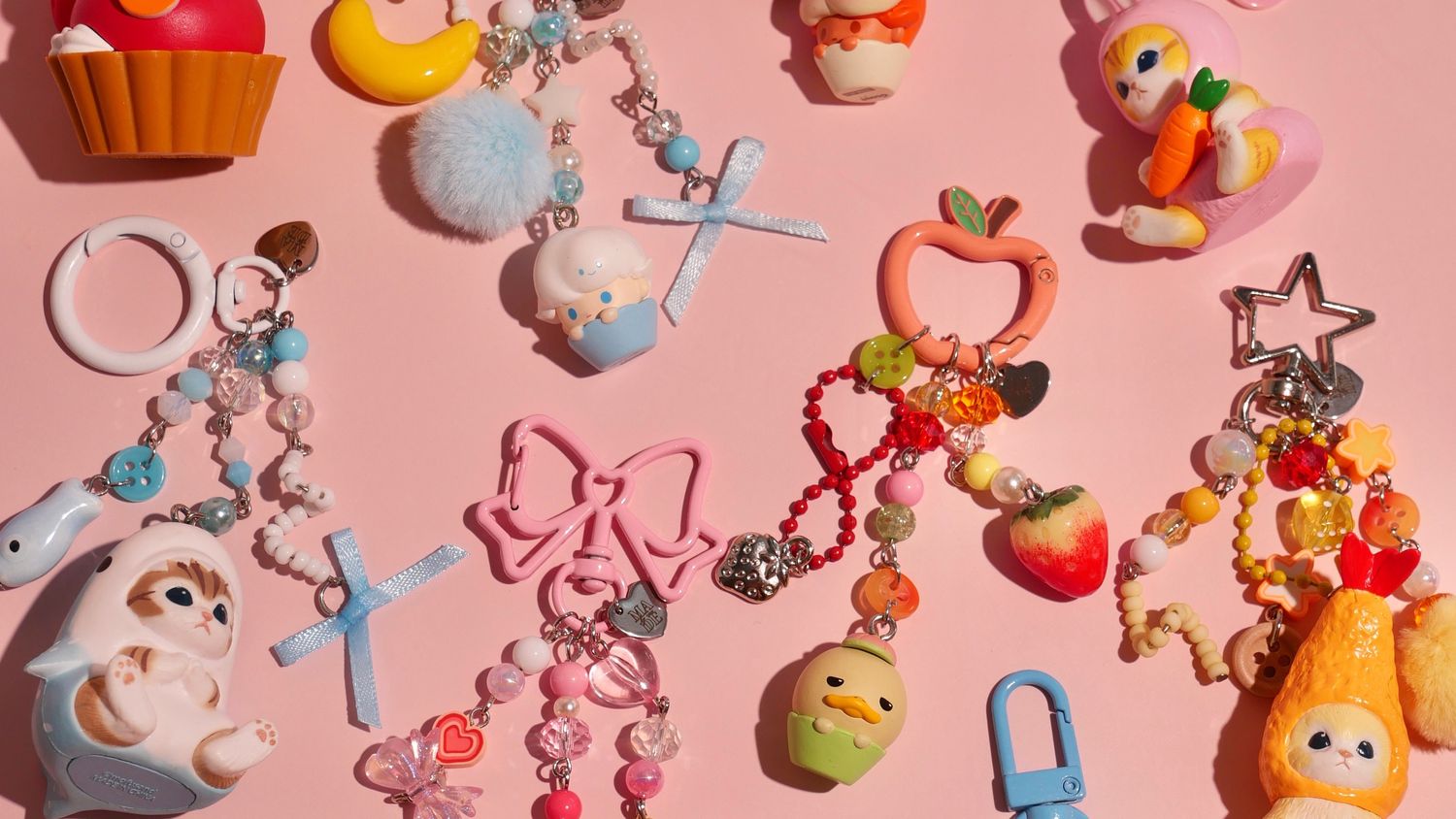madebyniee | Keychains