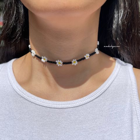 Daisy Choker 5 (Watermarked).JPG