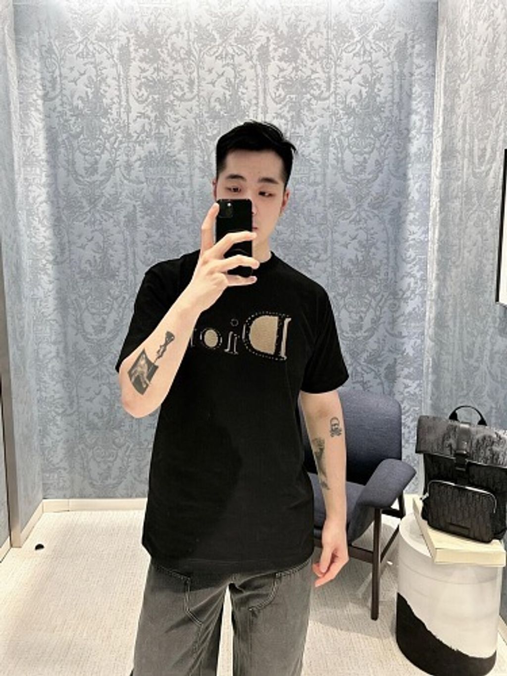 small(11)