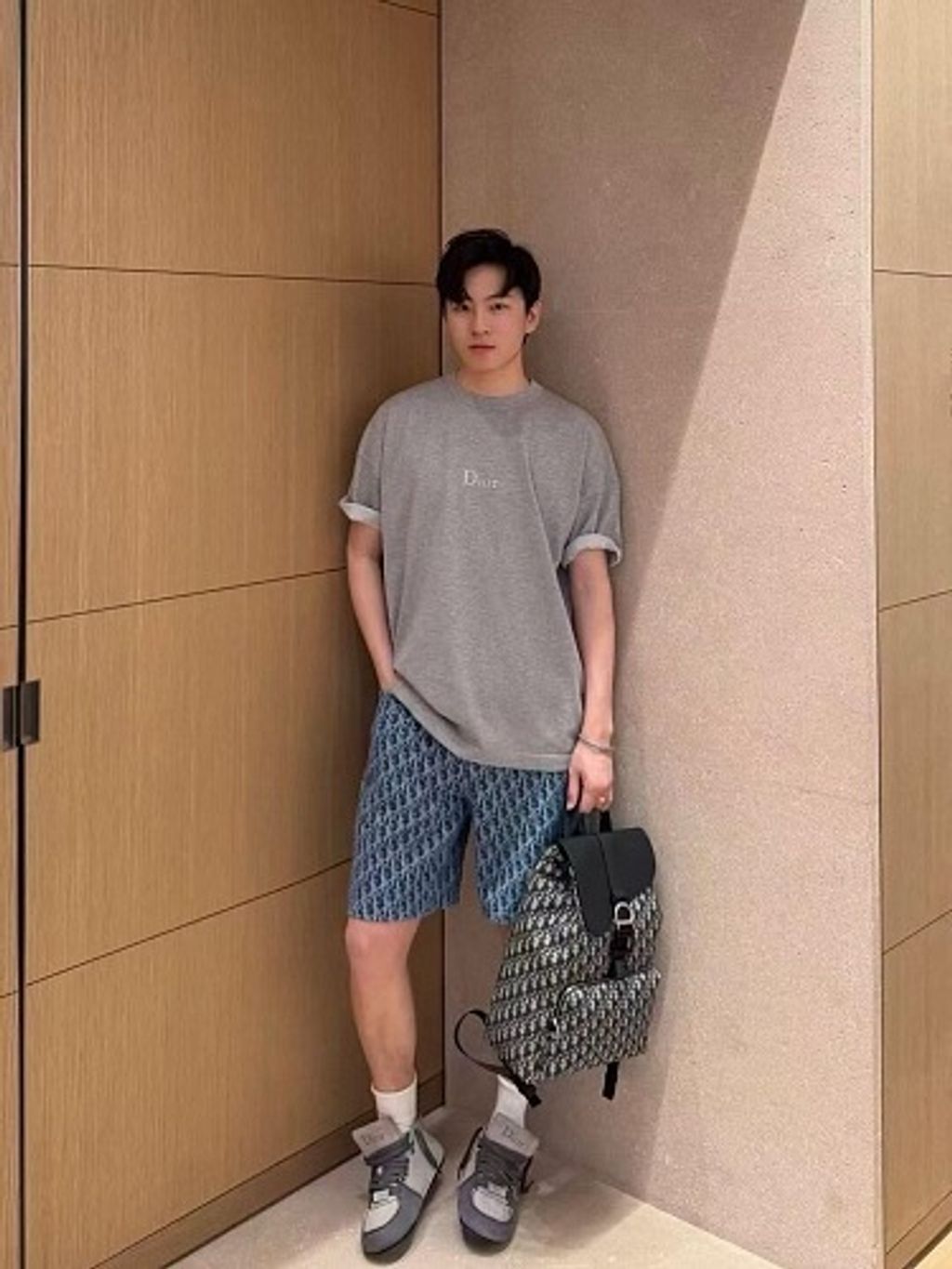 small(16)