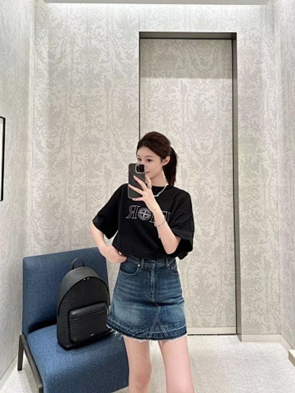 small(11)