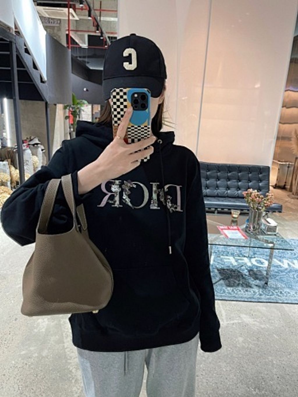 small(11)