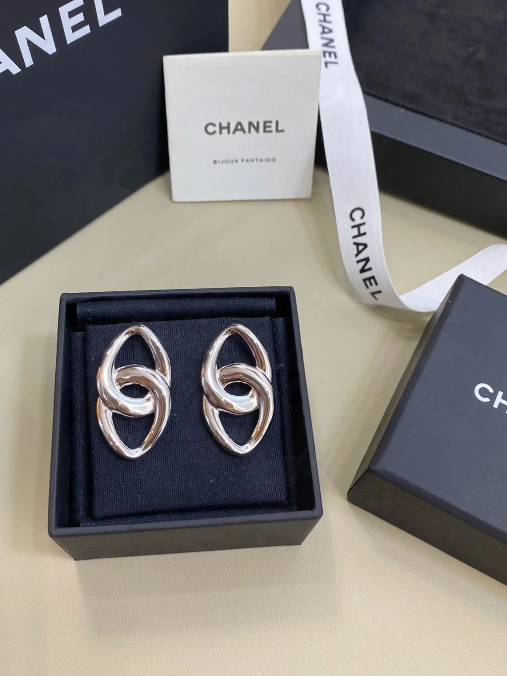 金银双色可选✨Chanel法式简约耳钉💫_6_朵朵微奢品_來自小紅書網頁版