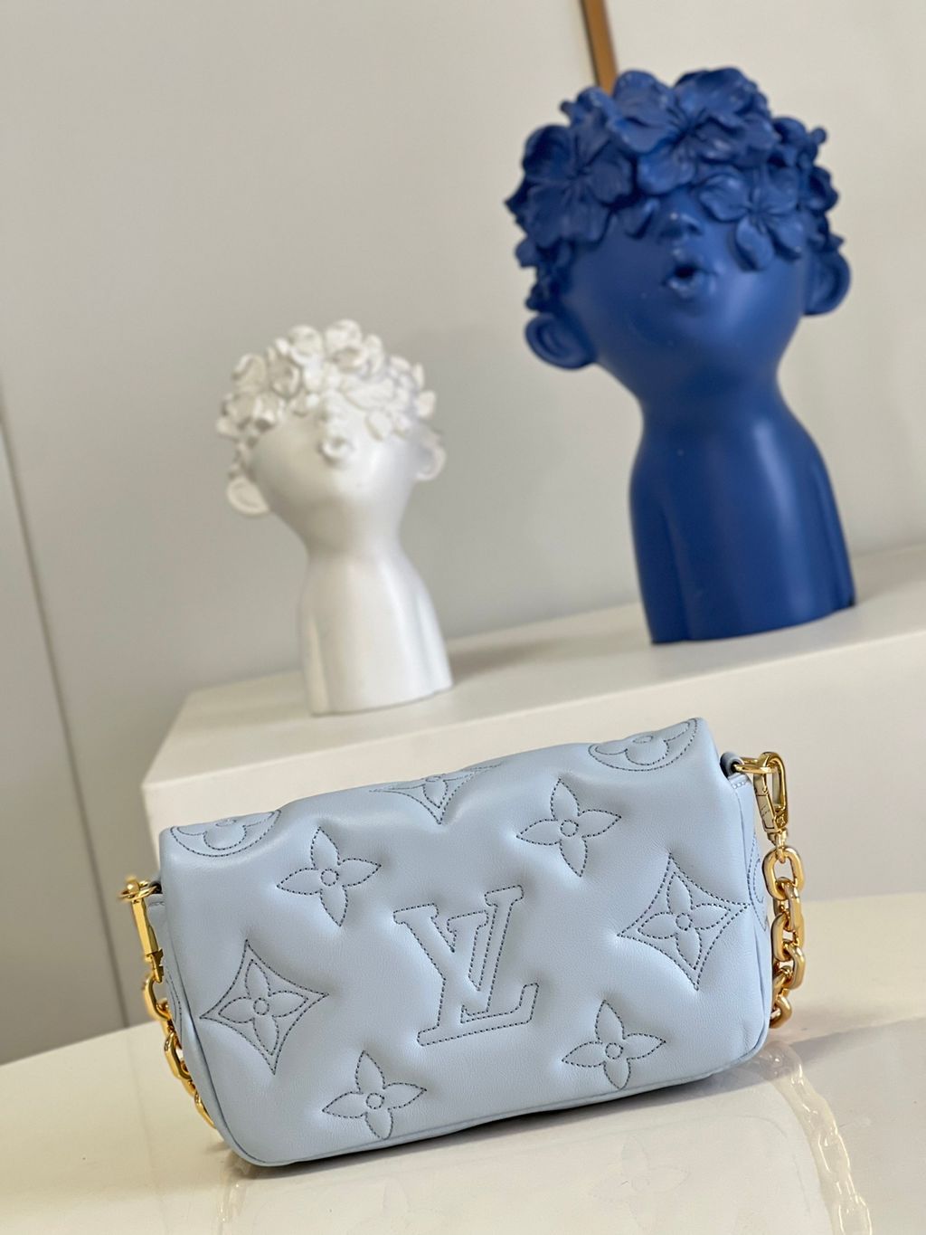 LV WALLET ON STRAP BUBBLEGRAM 冰川藍手袋[LV0140] – FAIRY STUDIO