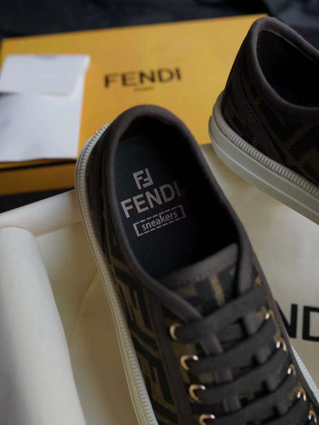 FENDI DOMINO FF老花帆布鞋(兩色) [FE0050-59]