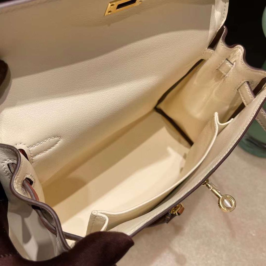 Annab   🍓 2023-07-07 12.21.46