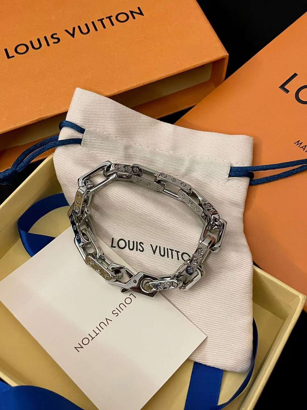 Louis Vuitton Monogram chain bracelet (M00308) in 2023