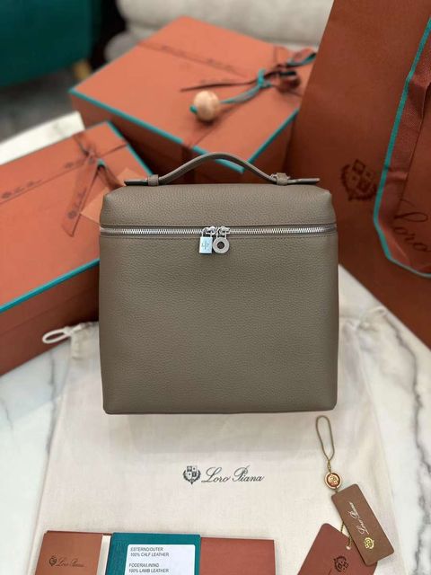 Loro piana LP後背包1