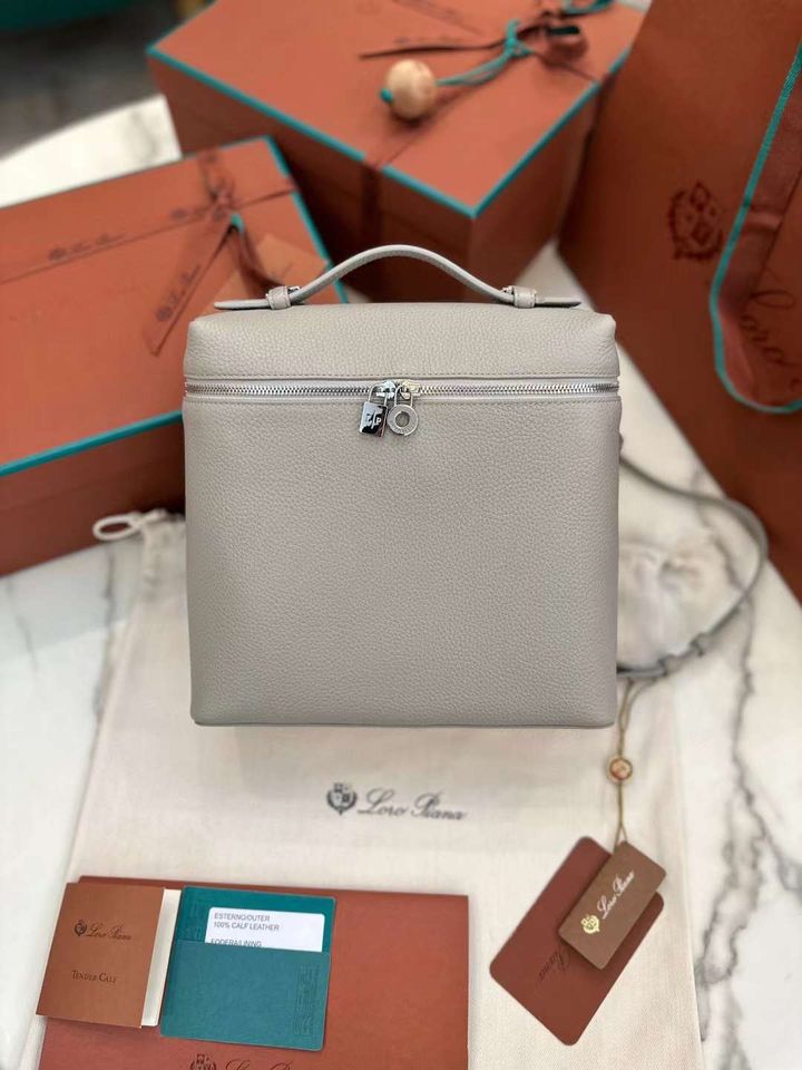 Loro piana LP 後背包 珍珠灰 1
