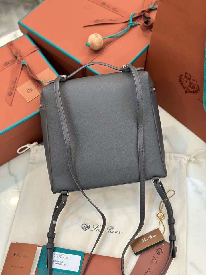Loro piana LP 後背包 錫器灰1