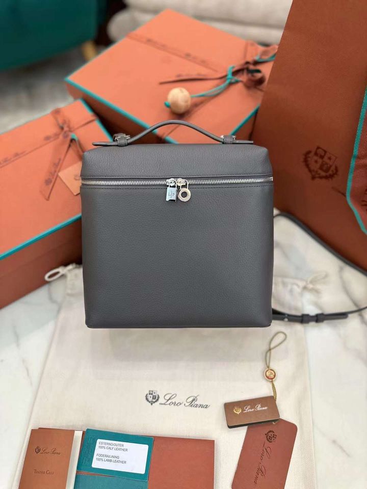 Loro piana LP 後背包 錫器灰