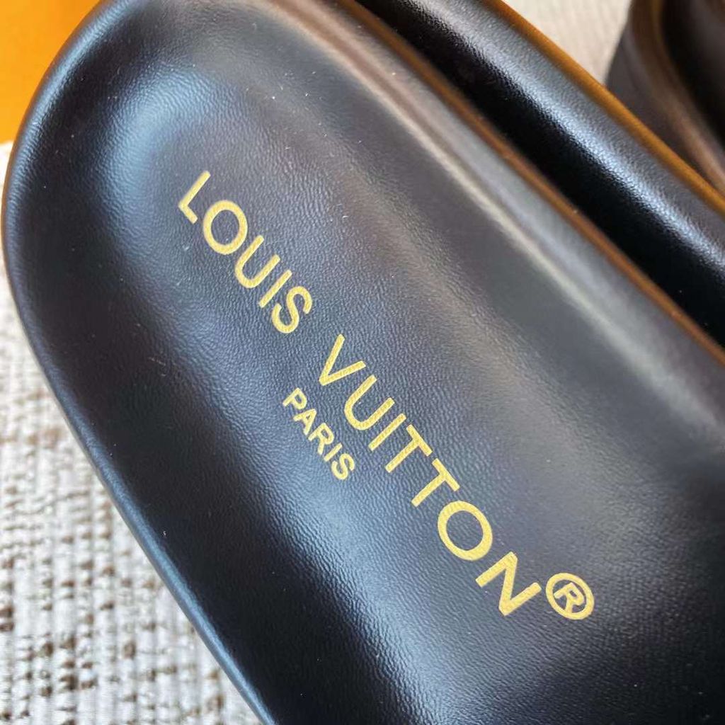 LV POOL PILLOW 平底拖鞋  1ACJVH 6