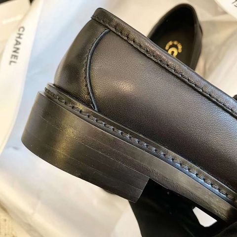 CHANEL 書包釦英倫樂福鞋3