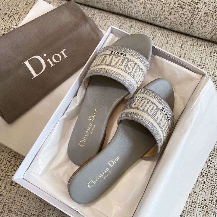 DIOR DWAY 刺繡平底拖鞋:跟拖鞋7
