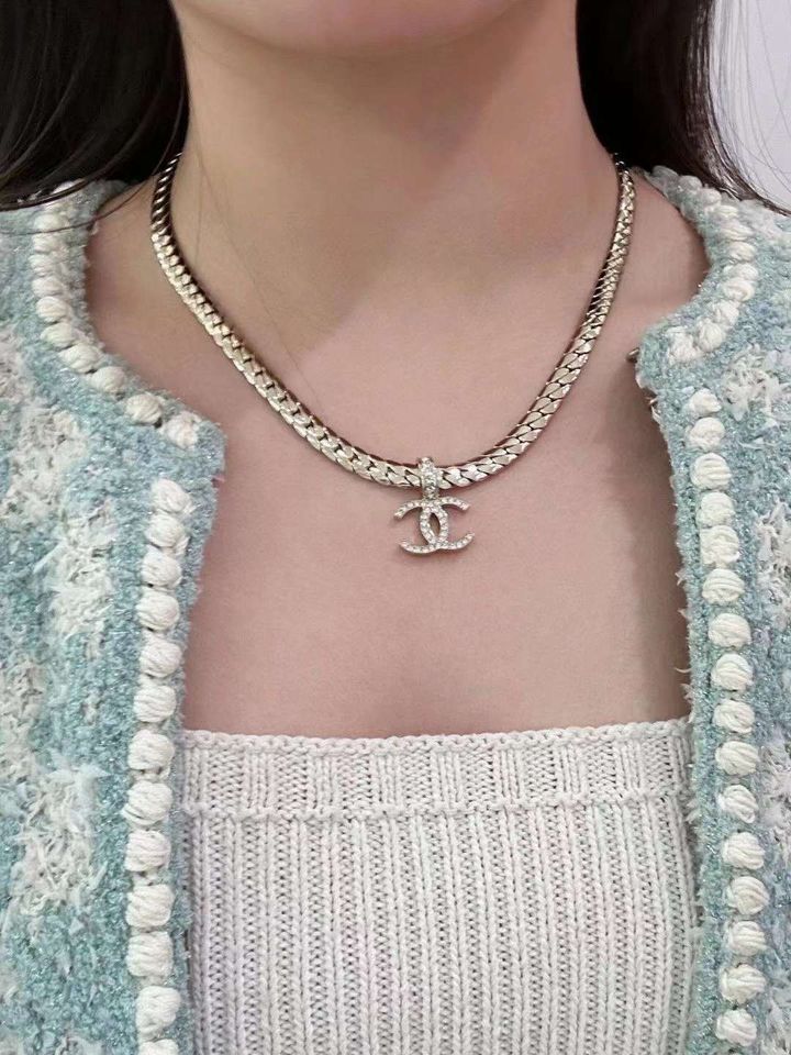 CHANEL 24P 蛇骨鏈水鑽雙C項鍊