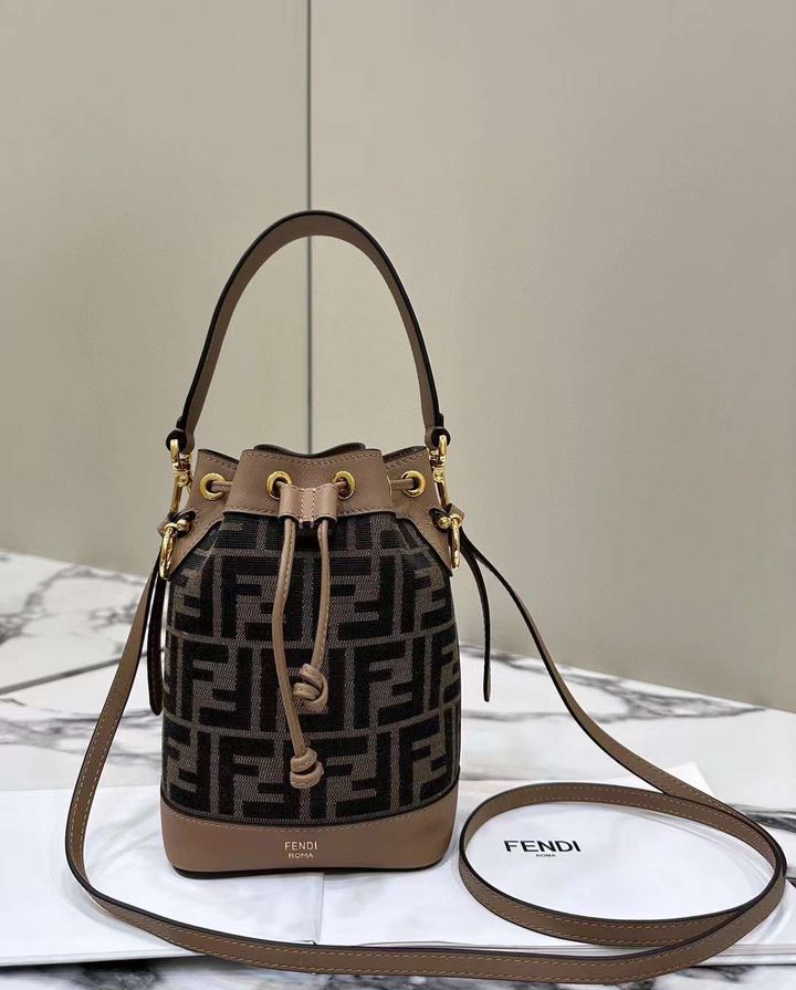 FENDI MON TRESOR 棕色織錦布料迷你水桶包 