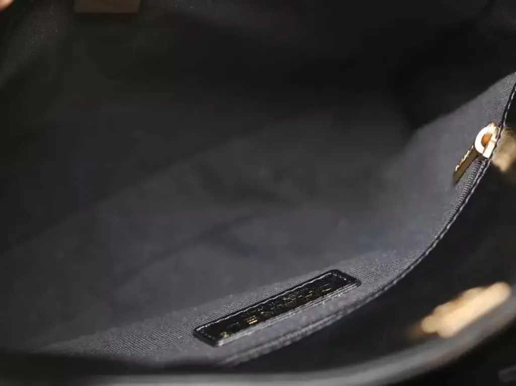 CHANEL 24P HOBO 復古嬉皮包 黑色 小號 現貨 24H 寄出 15