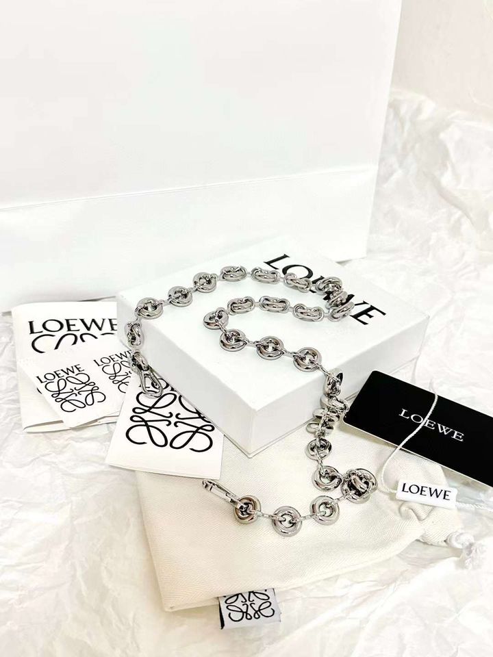 LOEWE 甜甜圈鏈條1