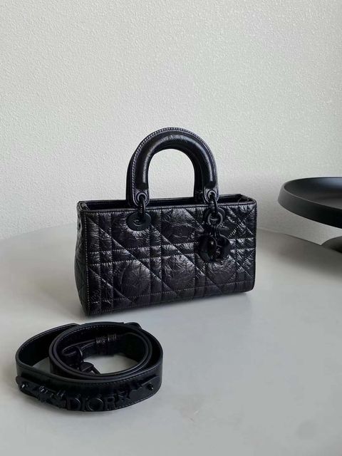 DIOR LADY D-SIRE 小號黛妃包 油蠟黑1