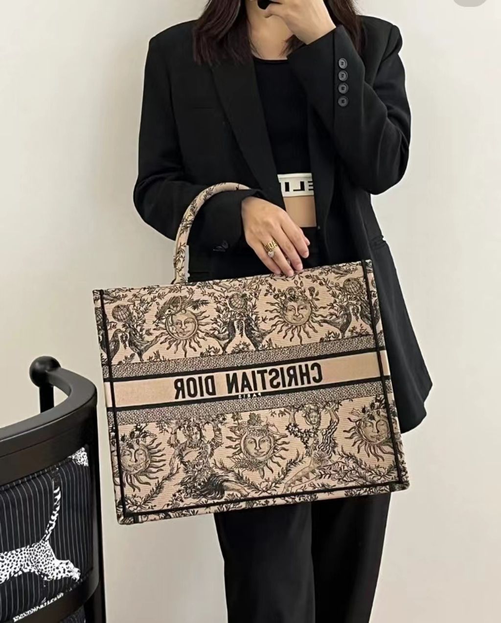 DIOR BOOK TOTE 太陽神茹伊輕便袋 咖杏色 中號 9