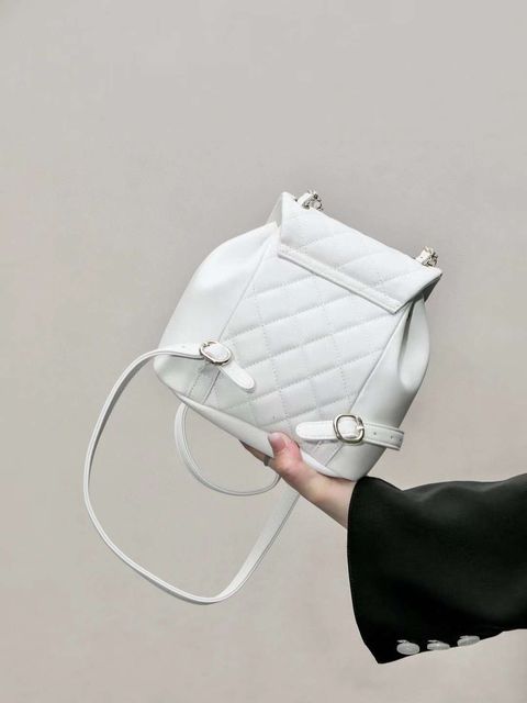 CHANEL 24P DUMA 奶油白胎牛皮雙肩後背包 7